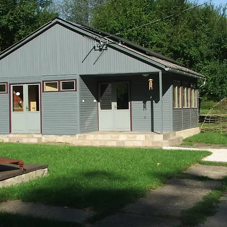 Alomvoelgy Апартаменты Many