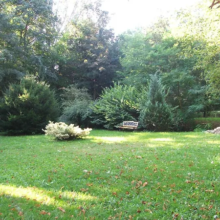 Апартаменты Alomvoelgy *